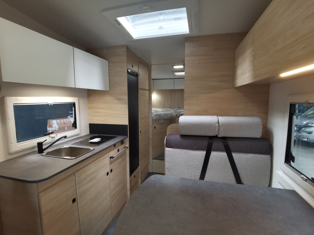 Alcove motorhome Chausson C 727 FIRST LINE /140PS / EINZELBETTEN & ALKOVEN: picture 12