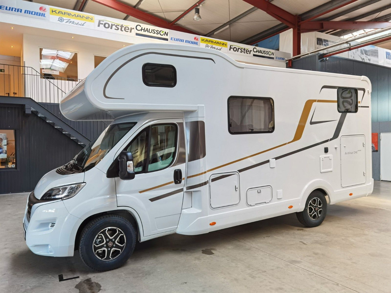 Alcove motorhome Eura Mobil ACTIVA ONE 690 HB / 180PS-9G AUTOMATIK -40H MAXI: picture 6