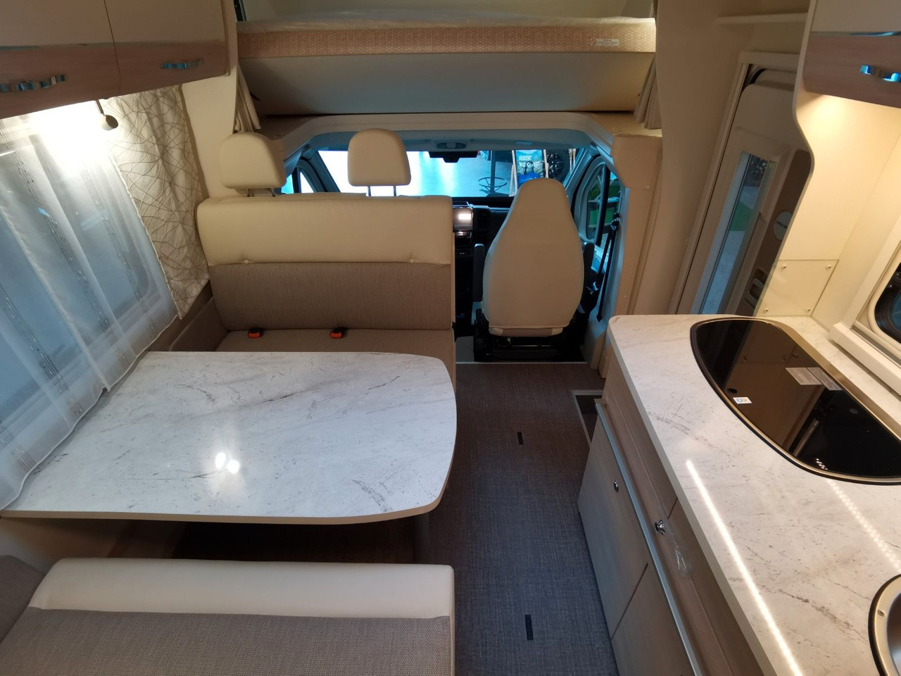 Alcove motorhome Eura Mobil ACTIVA ONE 690 HB / 180PS-9G AUTOMATIK -40H MAXI: picture 14