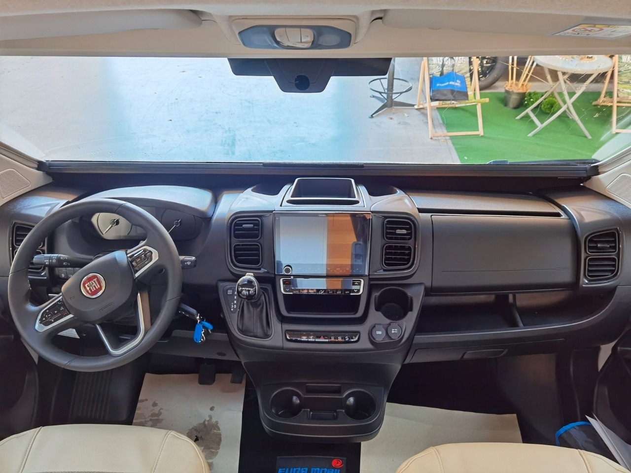 Alcove motorhome Eura Mobil ACTIVA ONE 690 HB / 180PS-9G AUTOMATIK -40H MAXI: picture 10
