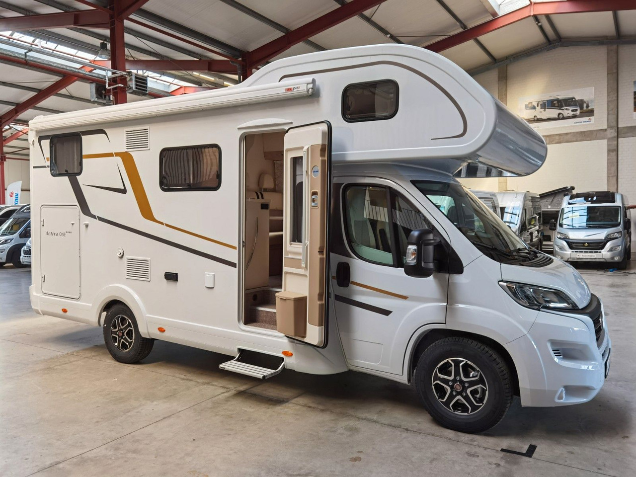 Alcove motorhome Eura Mobil ACTIVA ONE 690 HB / 180PS-9G AUTOMATIK -40H MAXI: picture 7