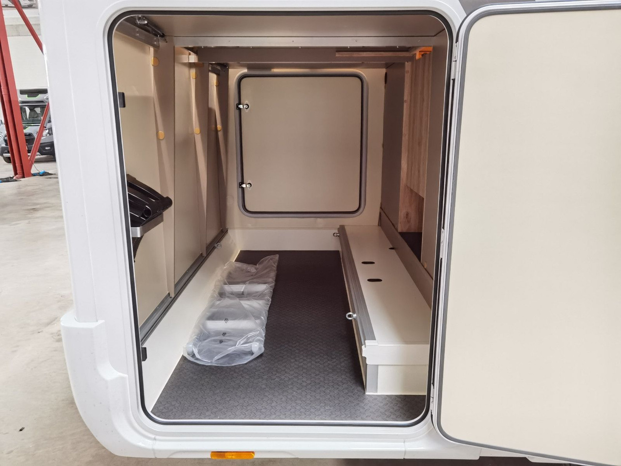 Leasing of  Eura Mobil PROFILA T 695 EB / 140PS/ MONDIAL / EINZELBETTEN Eura Mobil PROFILA T 695 EB / 140PS/ MONDIAL / EINZELBETTEN: picture 11