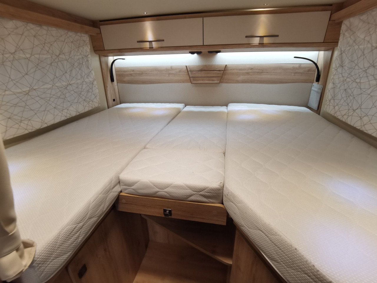 Leasing of  Eura Mobil PROFILA T 695 EB / 140PS/ MONDIAL / EINZELBETTEN Eura Mobil PROFILA T 695 EB / 140PS/ MONDIAL / EINZELBETTEN: picture 20