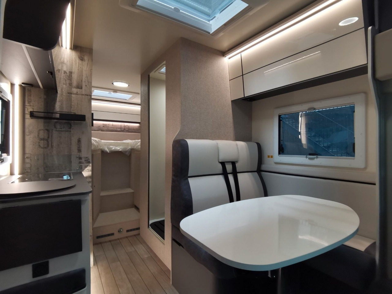 Semi-integrated motorhome Forster T 669 EBN COUPÈ / -2025-/165PS/ SILVER - EDITION: picture 14