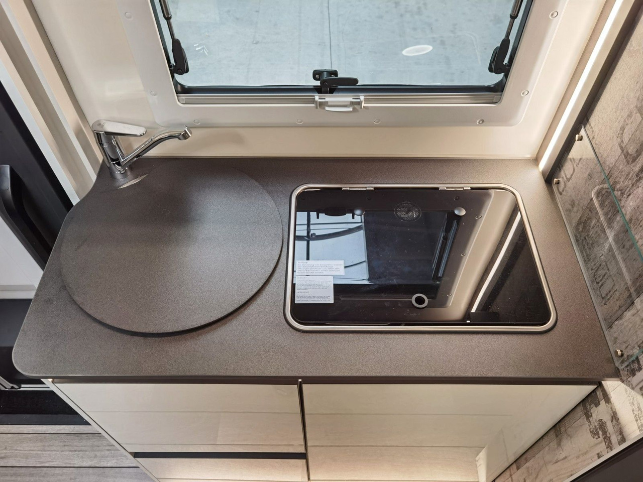 Semi-integrated motorhome Forster T 669 EBN COUPÈ / -2025-/165PS/ SILVER - EDITION: picture 17