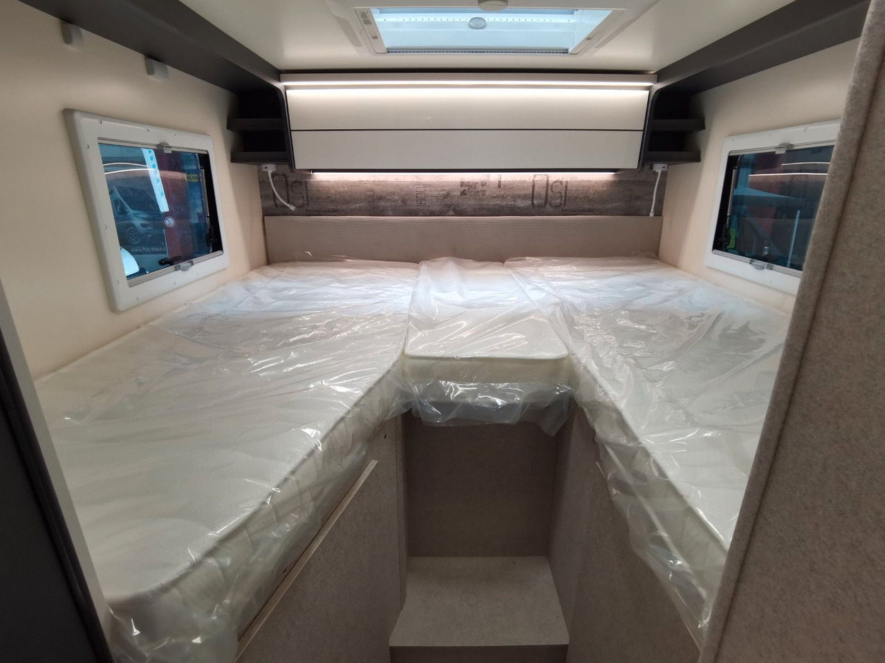 Semi-integrated motorhome Forster T 669 EBN COUPÈ / -2025-/165PS/ SILVER - EDITION: picture 18