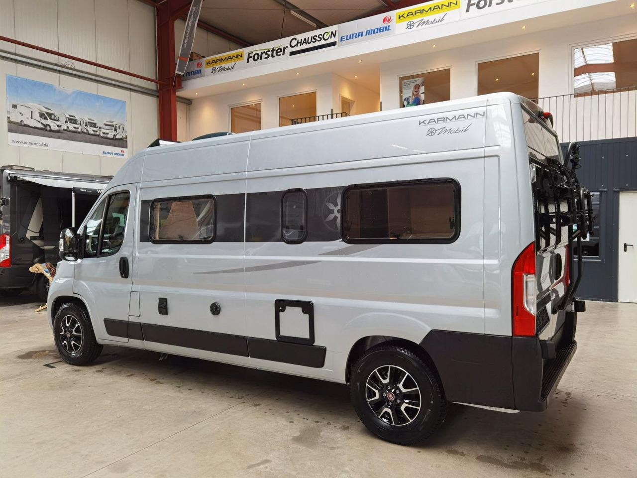Karmann DAVIS 590 LIFESTYLE / 140PS / SKY-ROOF & ALU - Campervan: picture 5 Karmann DAVIS 590 LIFESTYLE / 140PS / SKY-ROOF & ALU - Campervan: picture 5