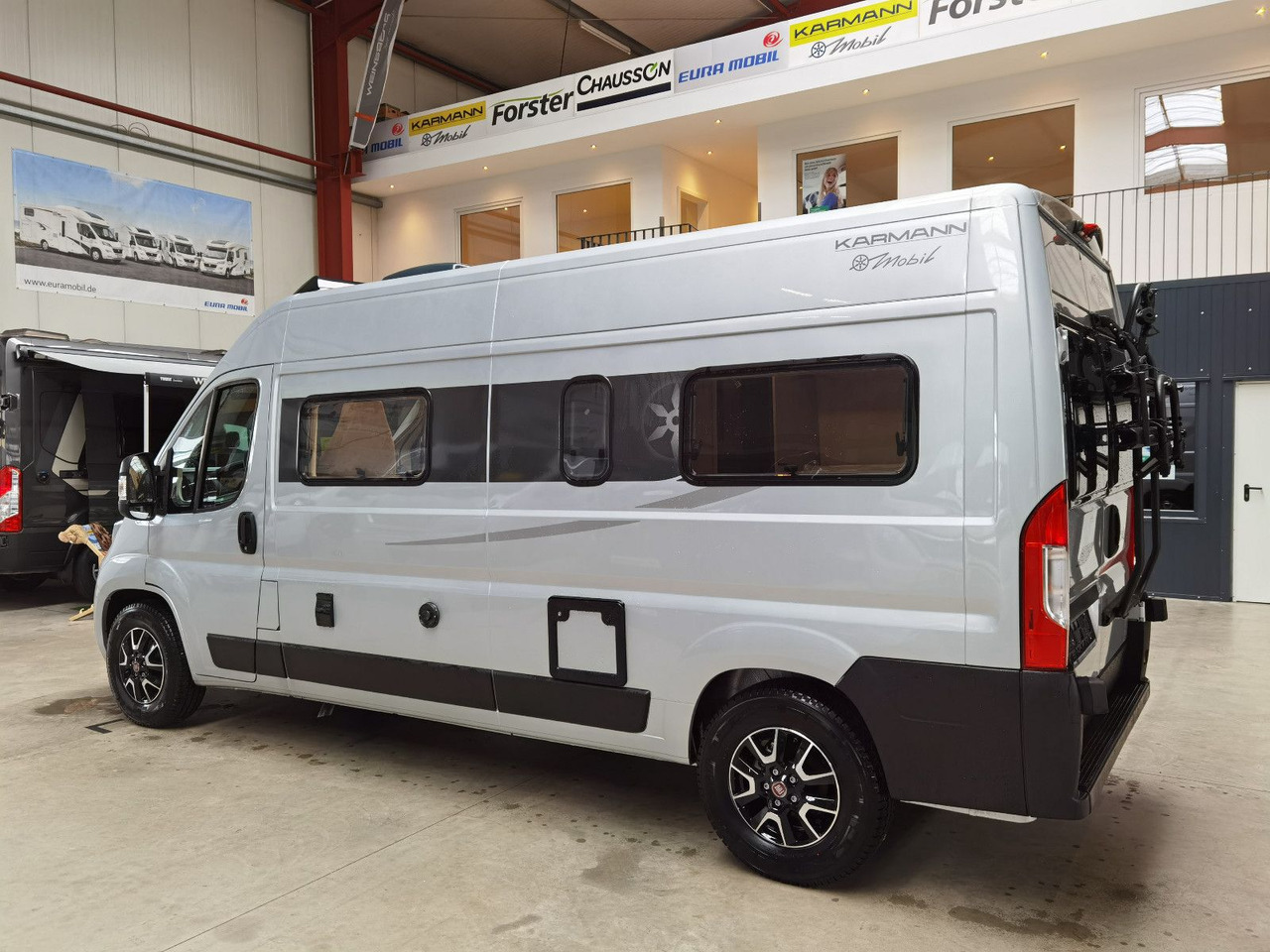 Karmann DAVIS 590 LIFESTYLE / 140PS / SKY-ROOF & ALU - Campervan: picture 5 Karmann DAVIS 590 LIFESTYLE / 140PS / SKY-ROOF & ALU - Campervan: picture 5