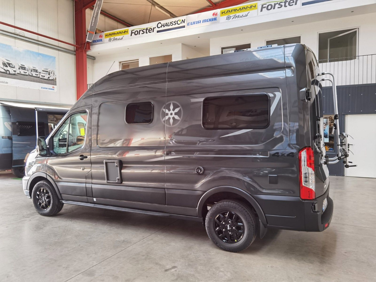 Karmann DEXTER 570 / 170 PS / 4x4/ ALU / SOLAR / MARKISE - Campervan: picture 5 Karmann DEXTER 570 / 170 PS / 4x4/ ALU / SOLAR / MARKISE - Campervan: picture 5