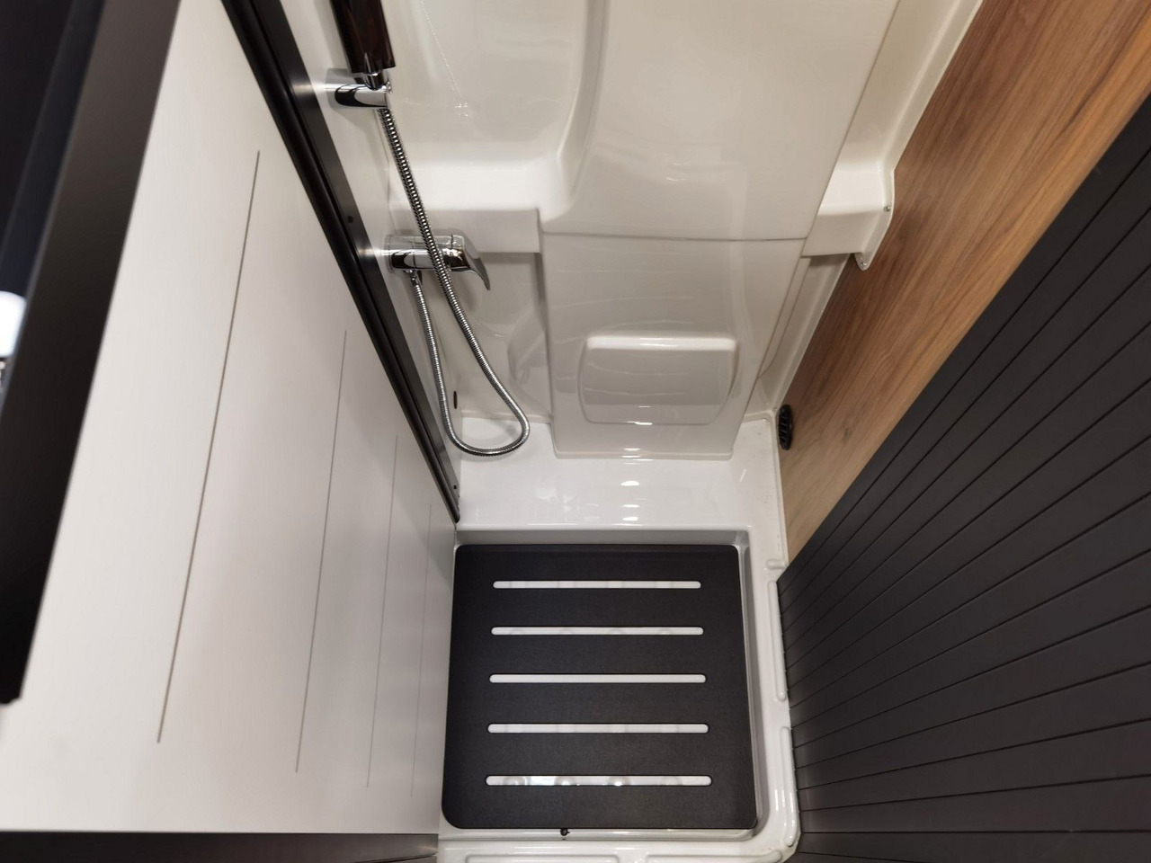 Campervan Karmann DEXTER 635 / -2026- / HUBBETT & BIKE-GARAGE: picture 22