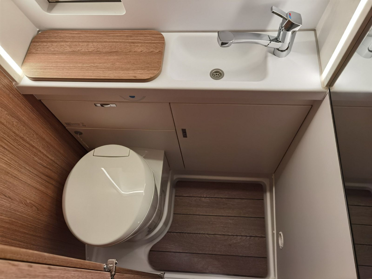 New Campervan Weinsberg CARABUS 600 MQ /140PS / CARE-DRIVE-PAKET ADVANCE: picture 18