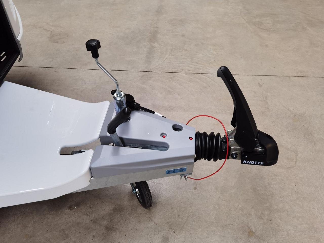 Caravan Weinsberg CARAONE 390 QD / -2026 -/ 1350 KG: picture 9 Caravan Weinsberg CARAONE 390 QD / -2026 -/ 1350 KG: picture 9