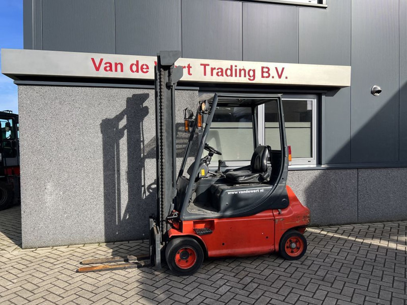 Linde E20P Heftruck Linde E20P Duplo 400 Sideshift elektrisch - Electric forklift: picture 3 Linde E20P Heftruck Linde E20P Duplo 400 Sideshift elektrisch - Electric forklift: picture 3