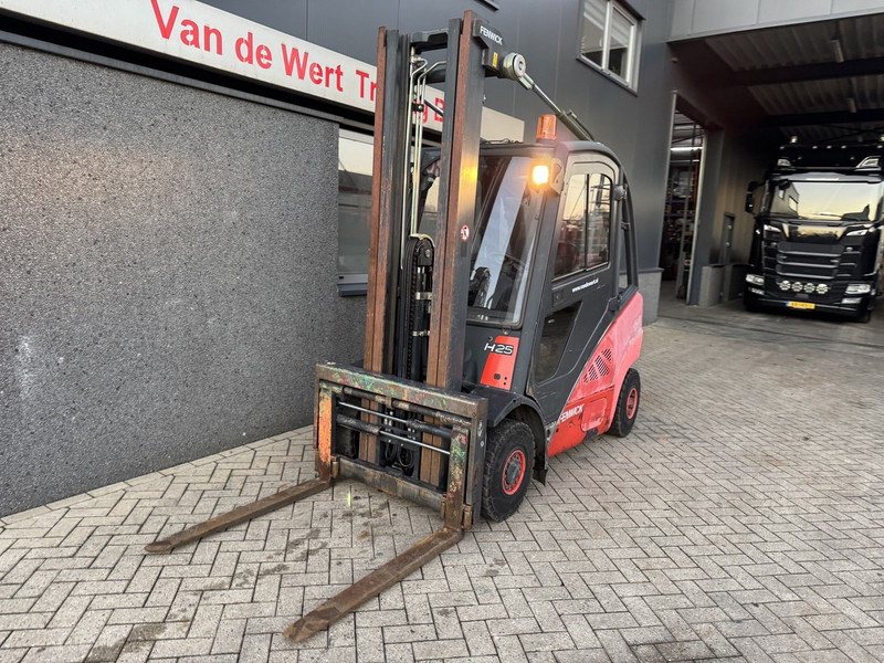 Linde H25D Triplo 590 Freelift / Sideshift / Vorkversteller VW Diesel 2007 - Diesel forklift: picture 3 Linde H25D Triplo 590 Freelift / Sideshift / Vorkversteller VW Diesel 2007 - Diesel forklift: picture 3