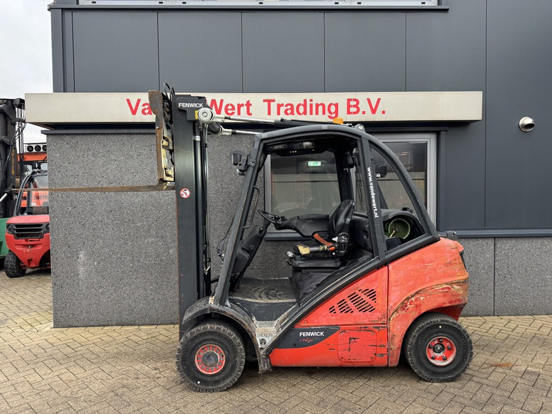 Linde H25T-02 Triplo 550 Freelift / Sideshift / Vorkversteller LPG 2013 - LPG forklift: picture 5 Linde H25T-02 Triplo 550 Freelift / Sideshift / Vorkversteller LPG 2013 - LPG forklift: picture 5