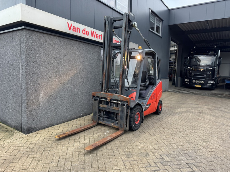 Linde H30D-02 Duplo 450 Sideshift / Vorkversteller VW Diesel 2013 - Diesel forklift: picture 3 Linde H30D-02 Duplo 450 Sideshift / Vorkversteller VW Diesel 2013 - Diesel forklift: picture 3