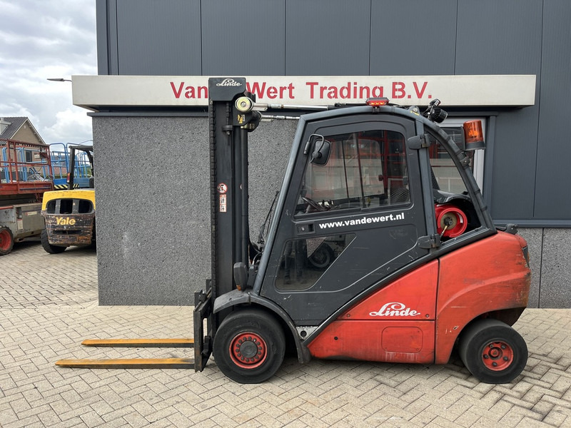 Linde H30T Duplo 360 Sideshift LPG 2005 - LPG forklift: picture 1 Linde H30T Duplo 360 Sideshift LPG 2005 - LPG forklift: picture 1
