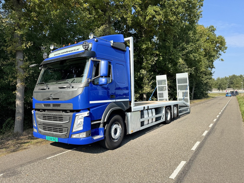 Volvo FM370 6X2 Machine Transporter / Oprij Vrachtwagen 2019 / EURO 6 / 550DKM / Steering Wheel / APK 9-2026 - Car transporter truck: picture 2 Volvo FM370 6X2 Machine Transporter / Oprij Vrachtwagen 2019 / EURO 6 / 550DKM / Steering Wheel / APK 9-2026 - Car transporter truck: picture 2