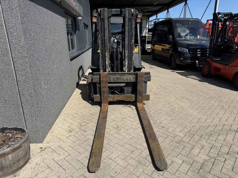 Yale GDP50 - Diesel forklift: picture 4 Yale GDP50 - Diesel forklift: picture 4