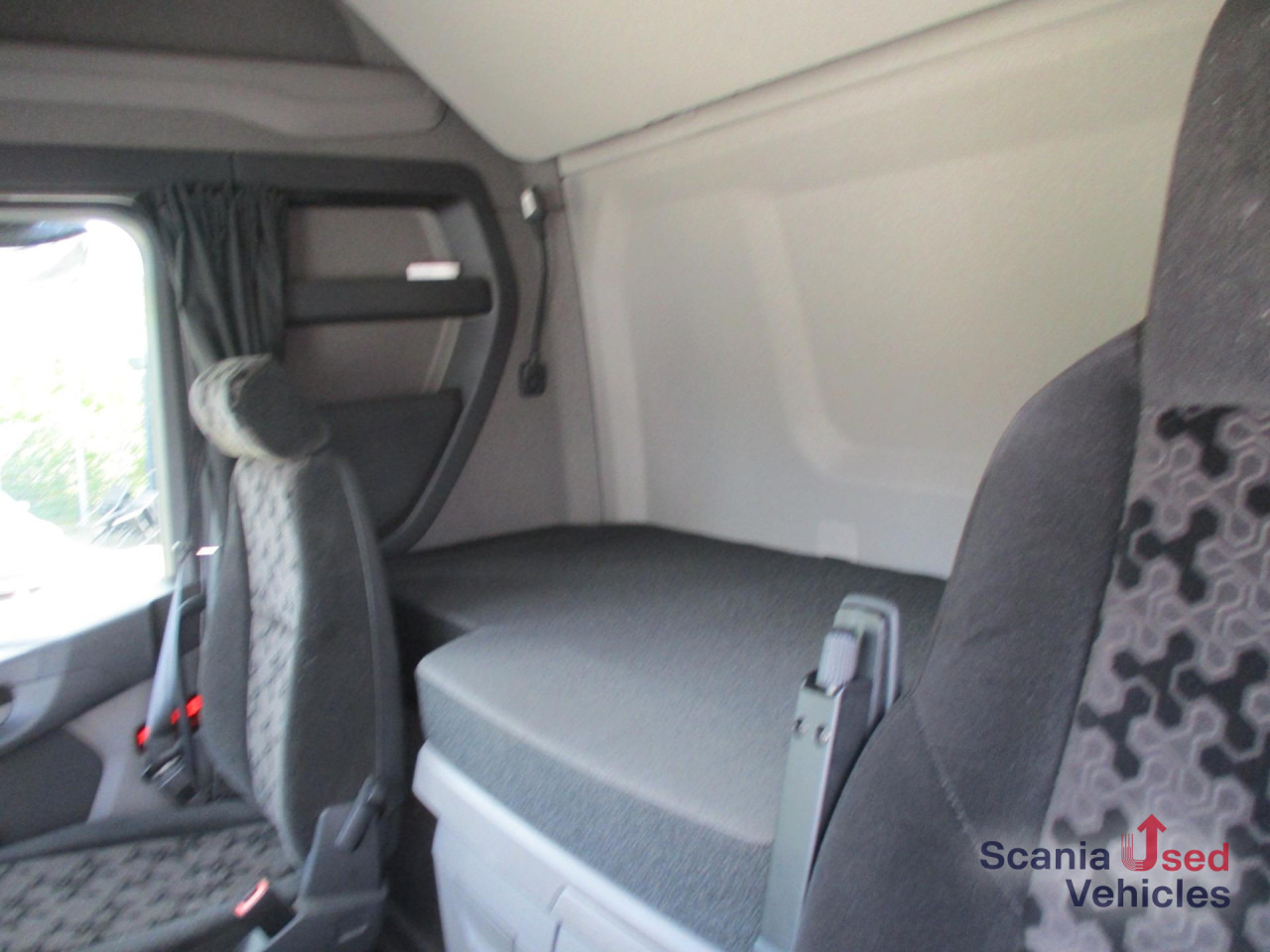 SCANIA R 460 A4x2NA / 2-Kreis Hydr. / Navi / LED / ADR AT - Tractor unit: picture 3 SCANIA R 460 A4x2NA / 2-Kreis Hydr. / Navi / LED / ADR AT - Tractor unit: picture 3