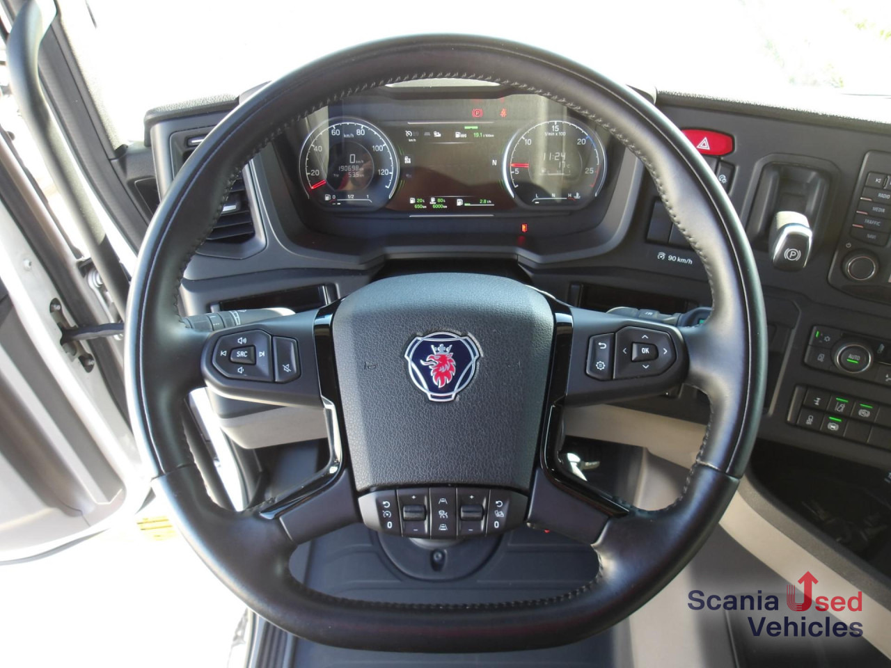 SCANIA R 460 A4x2NA - Tractor unit: picture 2 SCANIA R 460 A4x2NA - Tractor unit: picture 2