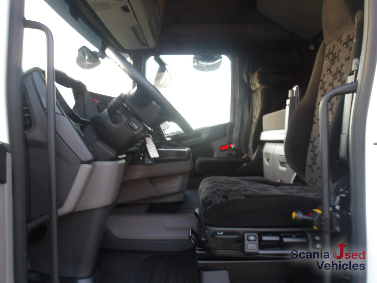 Tractor unit SCANIA R 460 A4x2NA Schubbodenhydraulik: picture 11 Tractor unit SCANIA R 460 A4x2NA Schubbodenhydraulik: picture 11