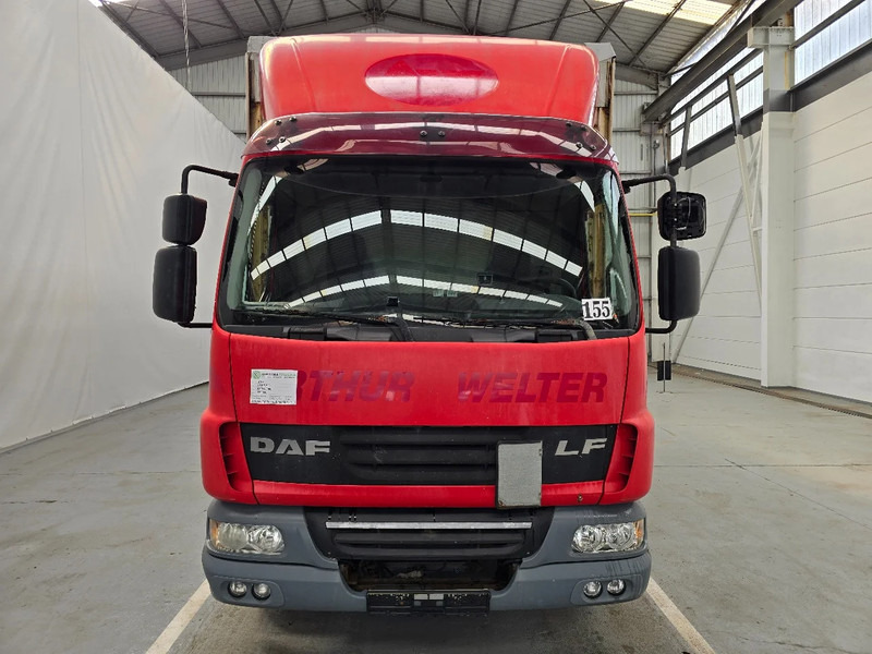 DAF LF 45 220 / EURO 5 / AIRCO / MANUEL / DHOLLANDIA 2000kg - Curtain side truck: picture 2 DAF LF 45 220 / EURO 5 / AIRCO / MANUEL / DHOLLANDIA 2000kg - Curtain side truck: picture 2