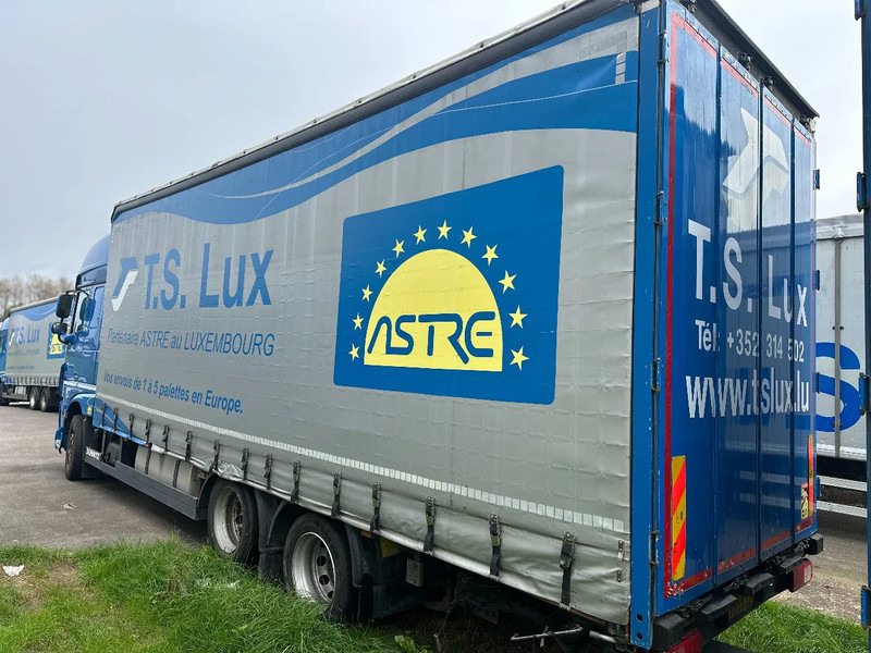 DAF XF 440 DAF XF 440 6x2 / SUPERSPACECAB / KOMBI MIT ANHANGER SCHMITZ 2016 / DURCHLADEN / 2 STUCK - Curtain side truck: picture 2 DAF XF 440 DAF XF 440 6x2 / SUPERSPACECAB / KOMBI MIT ANHANGER SCHMITZ 2016 / DURCHLADEN / 2 STUCK - Curtain side truck: picture 2