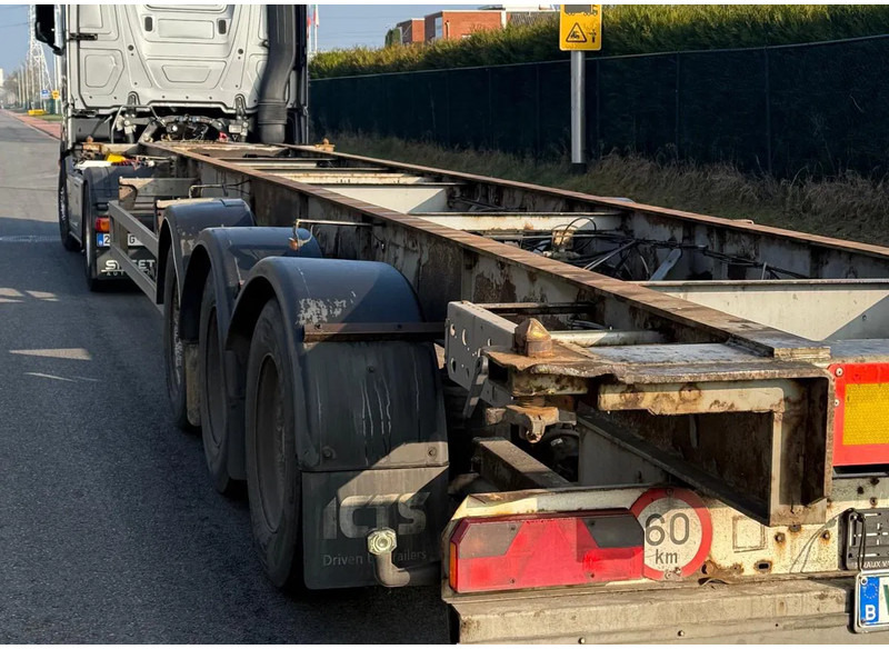 Fruehauf Containertransport - Container transporter/ Swap body semi-trailer: picture 3 Fruehauf Containertransport - Container transporter/ Swap body semi-trailer: picture 3