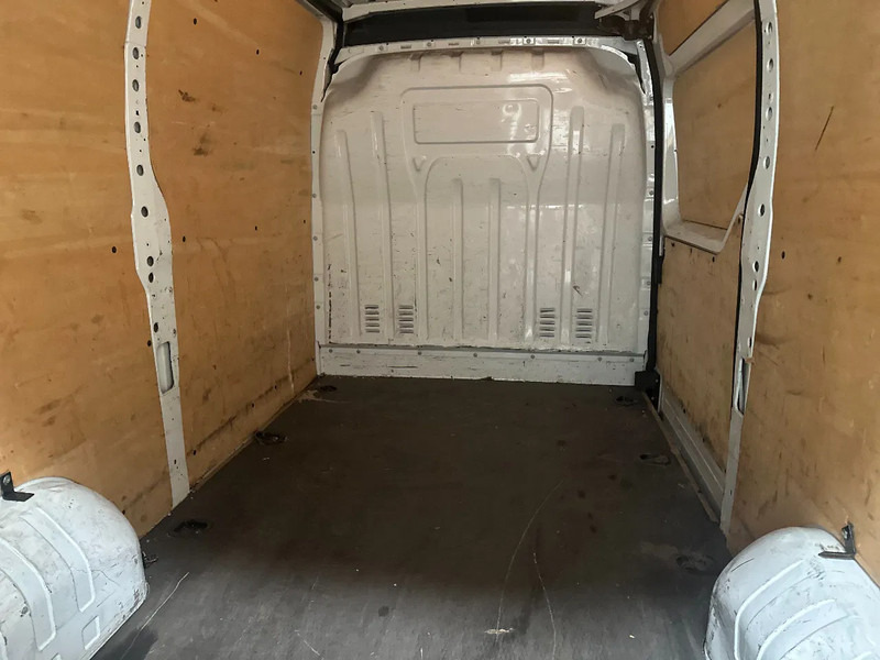 Renault Master 2.3 - Panel van: picture 5 Renault Master 2.3 - Panel van: picture 5