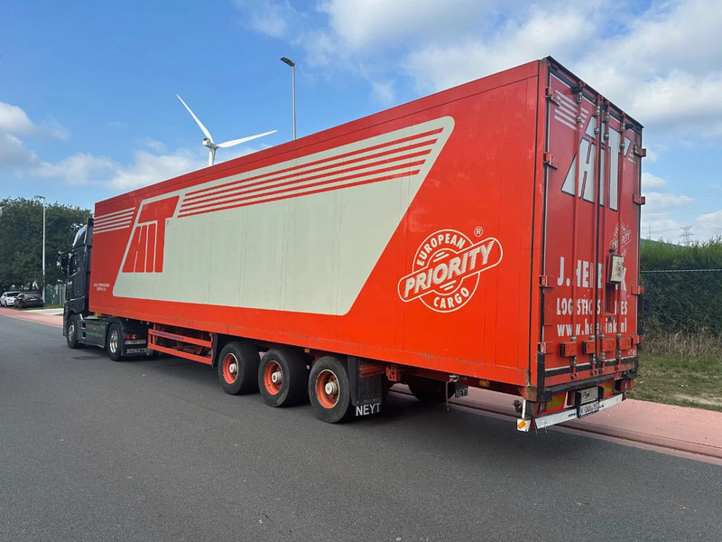 Schmitz Cargobull SKO24 - Closed box semi-trailer: picture 3 Schmitz Cargobull SKO24 - Closed box semi-trailer: picture 3