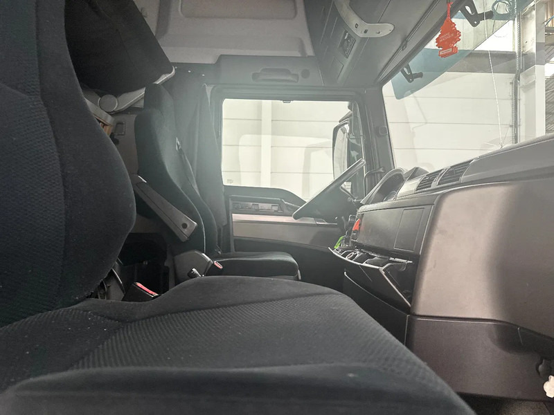 Tractor unit MAN TGX 18.440 XLX/ 8 Pieces-Stuck / Euro 5: picture 12 Tractor unit MAN TGX 18.440 XLX/ 8 Pieces-Stuck / Euro 5: picture 12