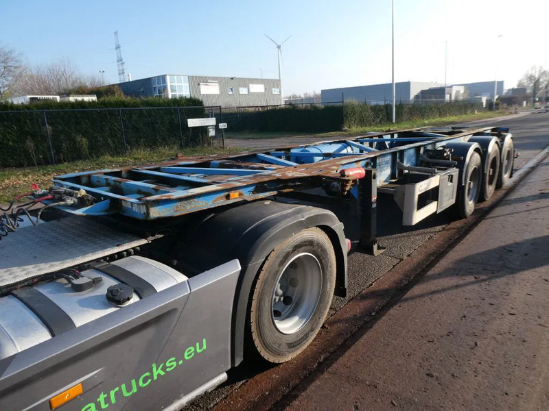 Van Hool 3B0049 30 ft - Container transporter/ Swap body semi-trailer: picture 4 Van Hool 3B0049 30 ft - Container transporter/ Swap body semi-trailer: picture 4