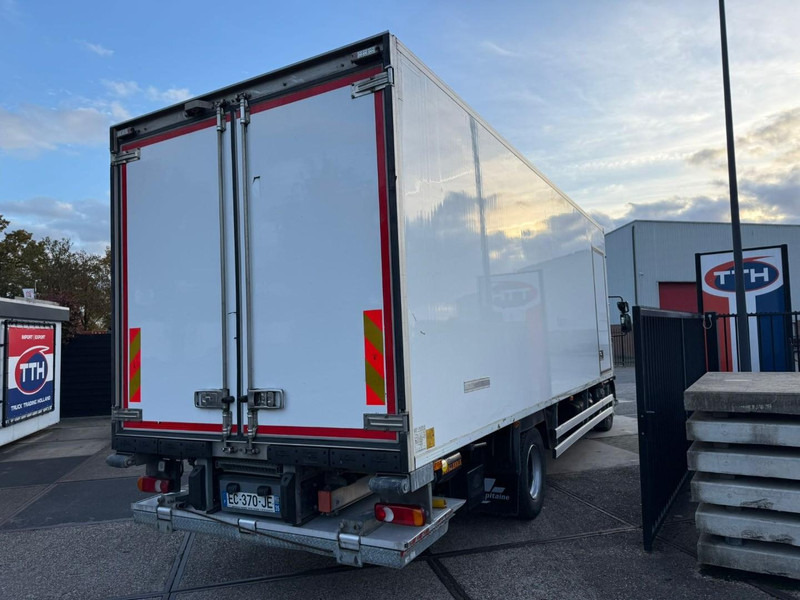 Renault D210.14 Frigobox Multitemp + Taillift THERMO KING T800R - Refrigerated truck: picture 3 Renault D210.14 Frigobox Multitemp + Taillift THERMO KING T800R - Refrigerated truck: picture 3