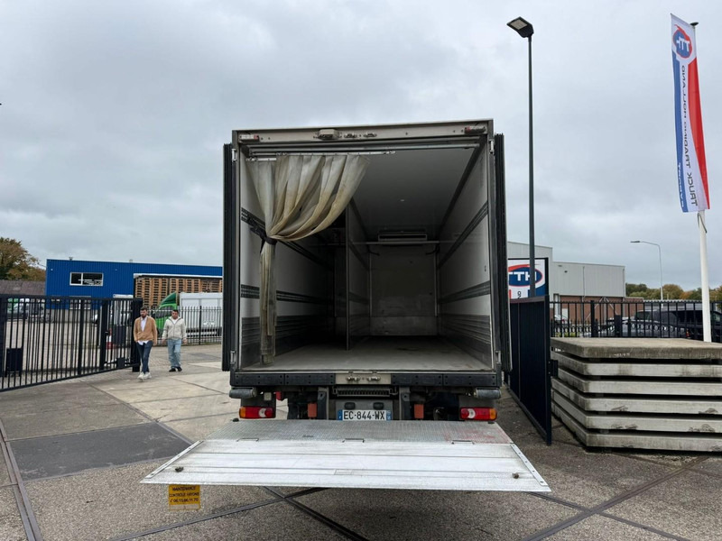 Renault D210.14 Frigobox Multitemp + Taillift THERMO KING T800R - Refrigerated truck: picture 5 Renault D210.14 Frigobox Multitemp + Taillift THERMO KING T800R - Refrigerated truck: picture 5