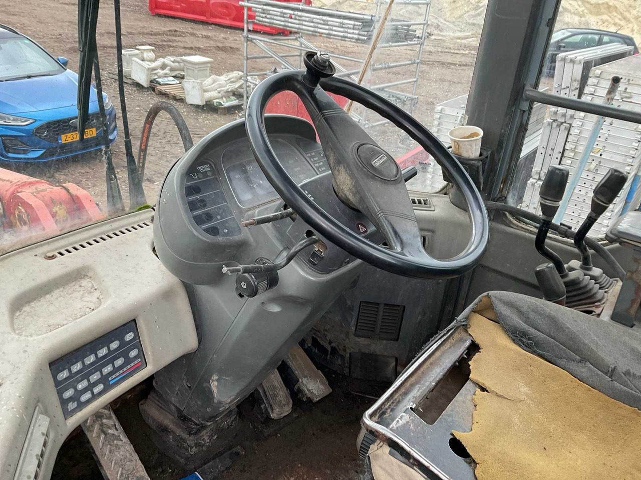 Wheel loader 1996 KOMATSU WH320-3H WHEEL LOADER: picture 13 Wheel loader 1996 KOMATSU WH320-3H WHEEL LOADER: picture 13