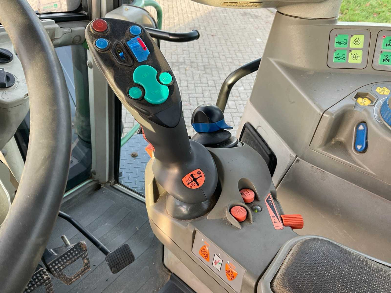 Farm tractor 2004 FENDT 916 VARIO TMS ALL-WHEEL DRIVE AGRICULTURAL TRACTOR: picture 36 Farm tractor 2004 FENDT 916 VARIO TMS ALL-WHEEL DRIVE AGRICULTURAL TRACTOR: picture 36