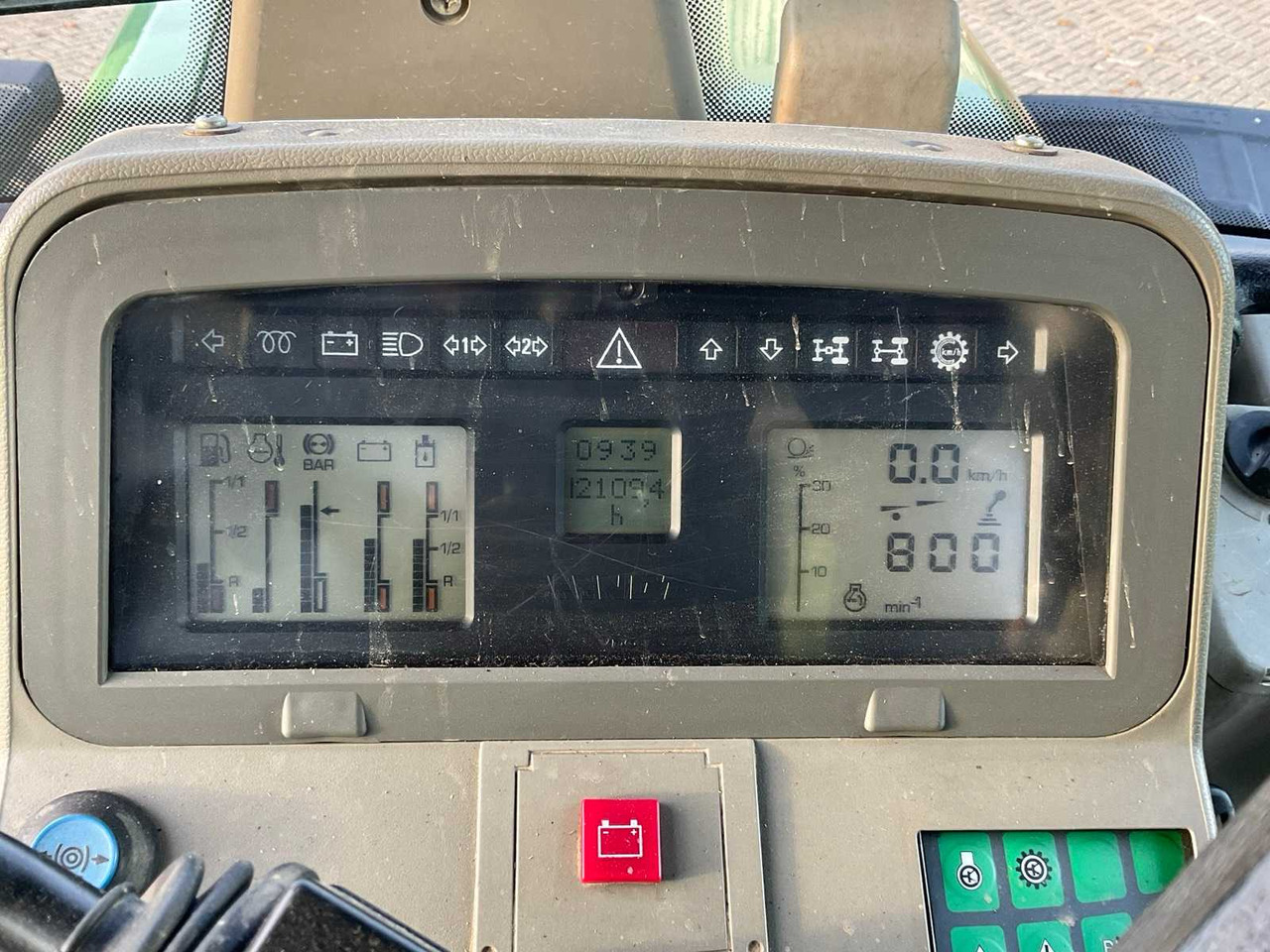 Farm tractor 2004 FENDT 916 VARIO TMS ALL-WHEEL DRIVE AGRICULTURAL TRACTOR: picture 34 Farm tractor 2004 FENDT 916 VARIO TMS ALL-WHEEL DRIVE AGRICULTURAL TRACTOR: picture 34