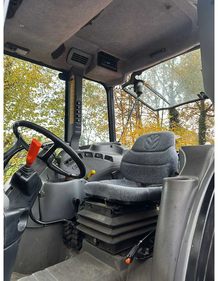 Farm tractor 2005 NEW HOLLAND TN60DA ALL-WHEEL DRIVE FARM TRACTOR: picture 7 Farm tractor 2005 NEW HOLLAND TN60DA ALL-WHEEL DRIVE FARM TRACTOR: picture 7