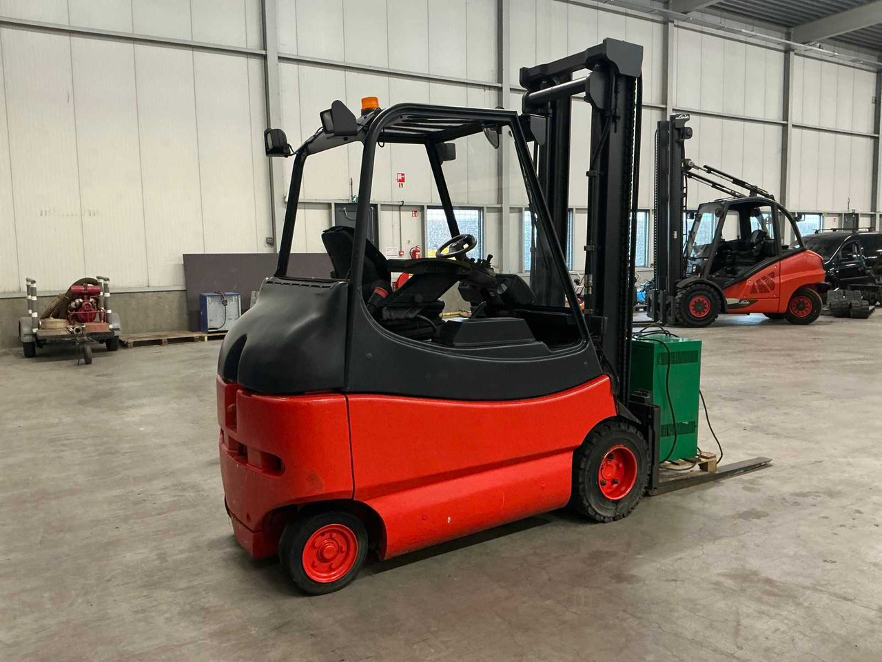 2007 LINDE E30 FORKLIFT - Forklift: picture 5 2007 LINDE E30 FORKLIFT - Forklift: picture 5