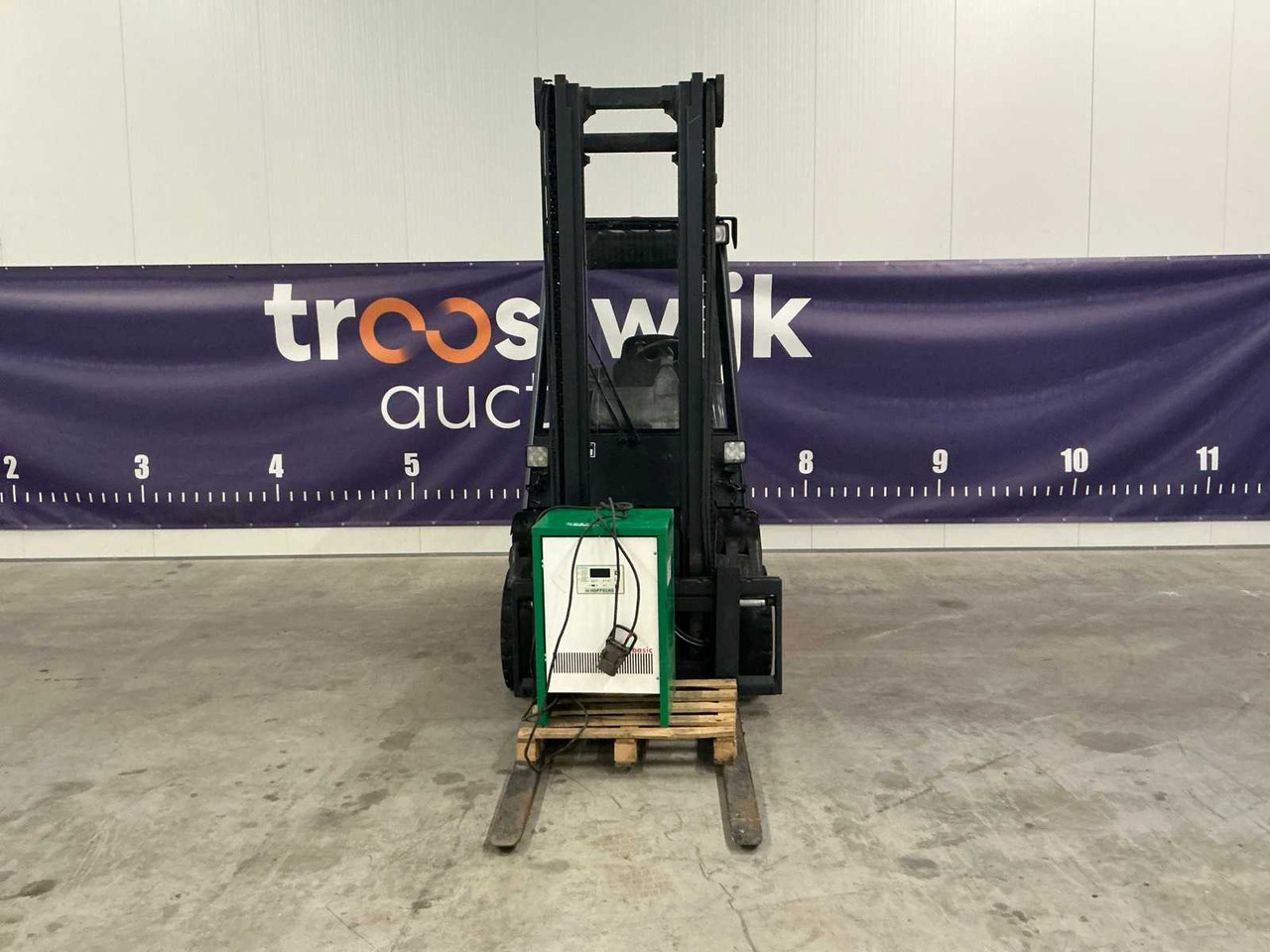 2007 LINDE E30 FORKLIFT - Forklift: picture 2 2007 LINDE E30 FORKLIFT - Forklift: picture 2