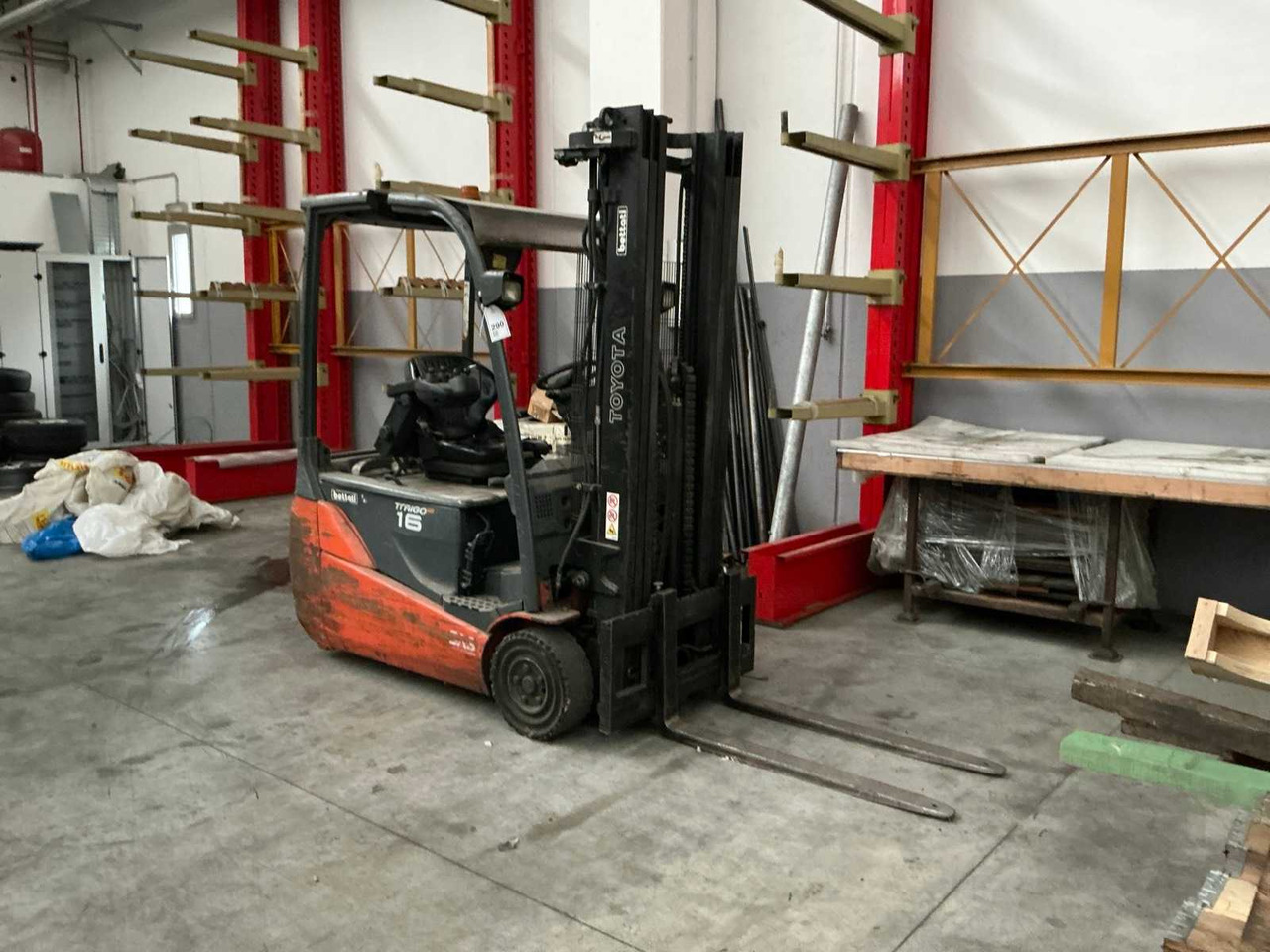 2010 TOYOTA 8FBET16 FORKLIFT - Forklift: picture 1 2010 TOYOTA 8FBET16 FORKLIFT - Forklift: picture 1