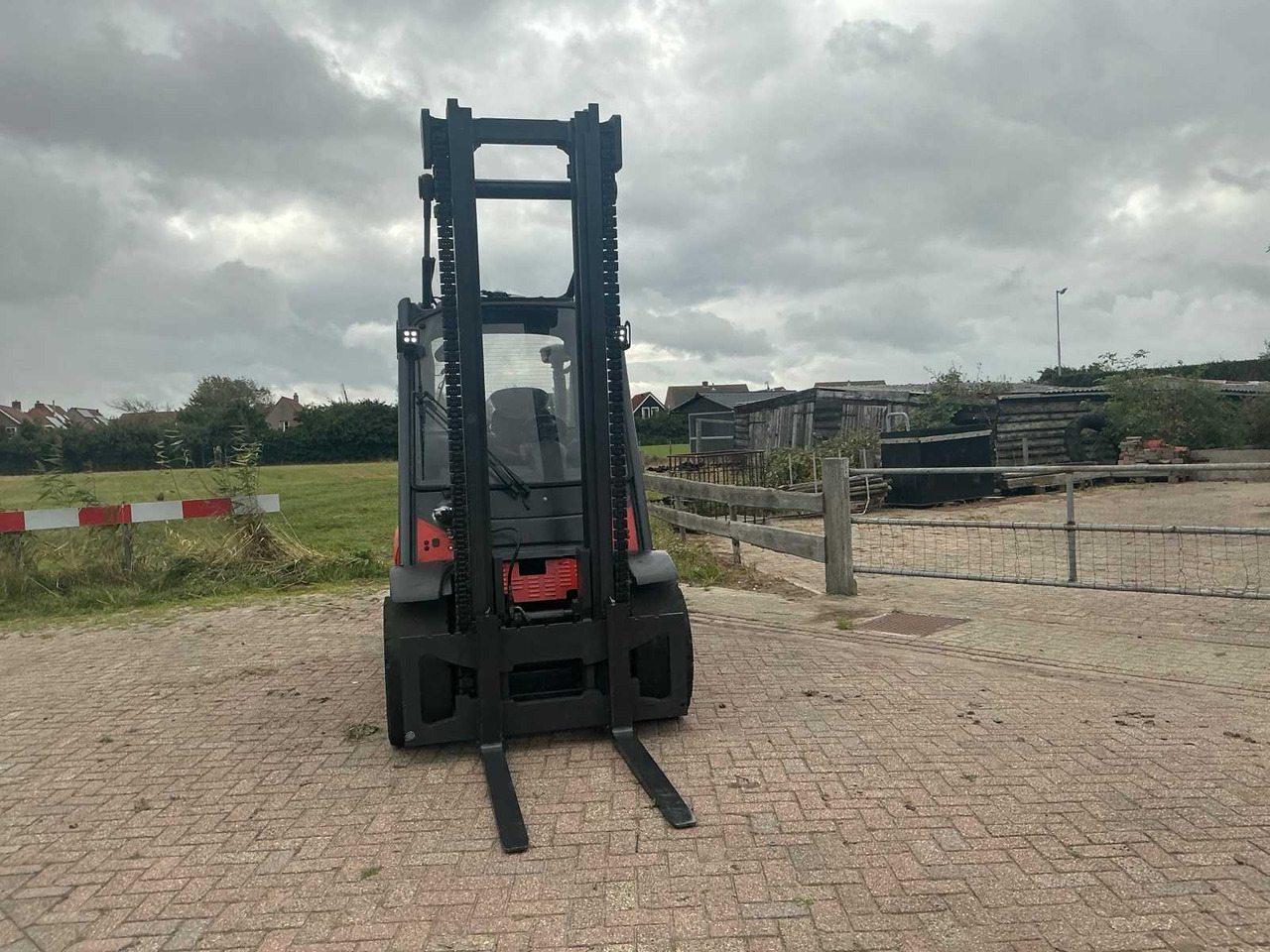 2011 LINDE H50D-01 FORKLIFT - Forklift: picture 3 2011 LINDE H50D-01 FORKLIFT - Forklift: picture 3
