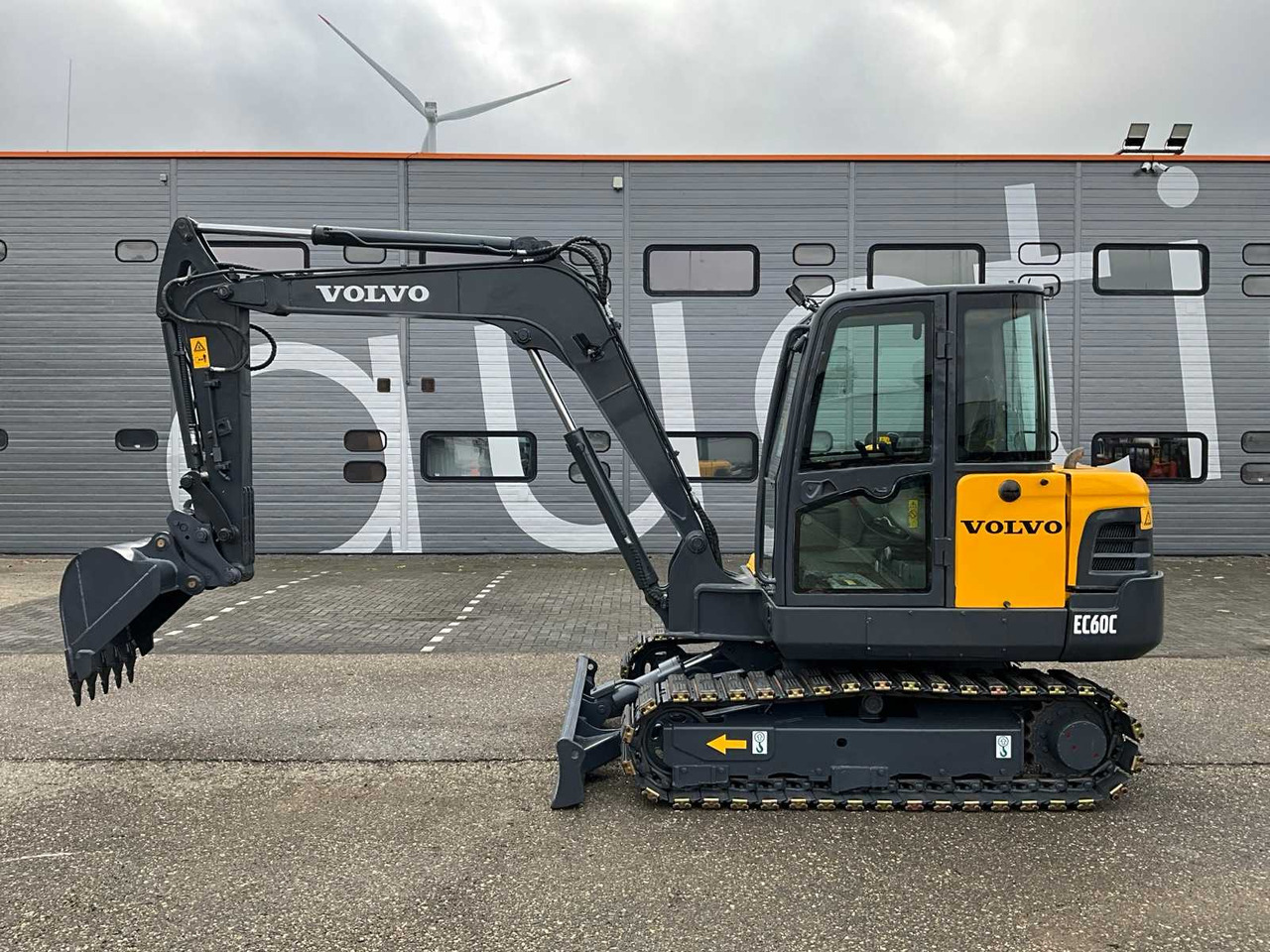 2011 VOLVO EC60C MIDI EXCAVATOR - Excavator: picture 2 2011 VOLVO EC60C MIDI EXCAVATOR - Excavator: picture 2