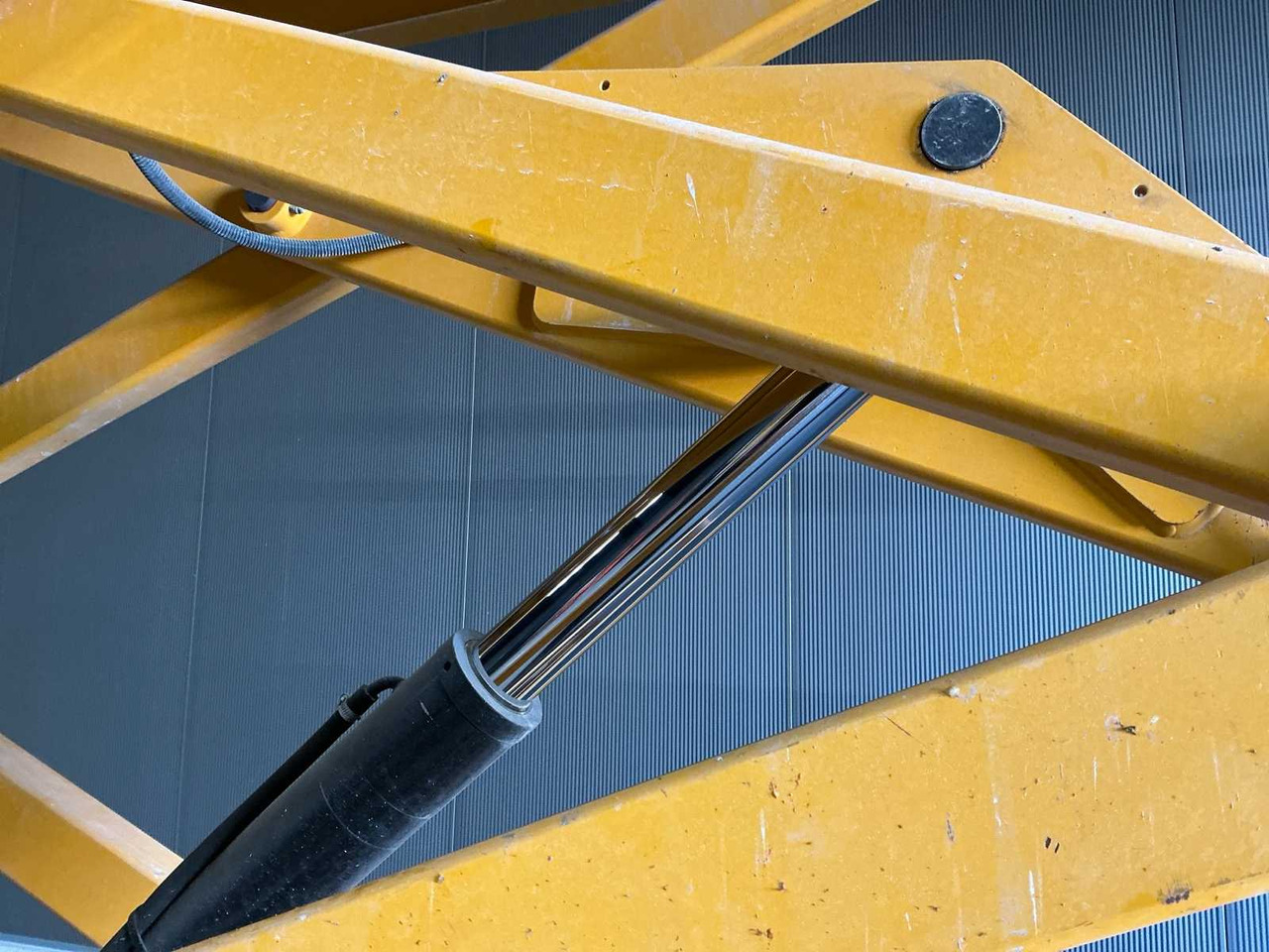 Aerial platform 2012 HAULOTTE COMPACT 8 AERIAL PLATFORM: picture 18