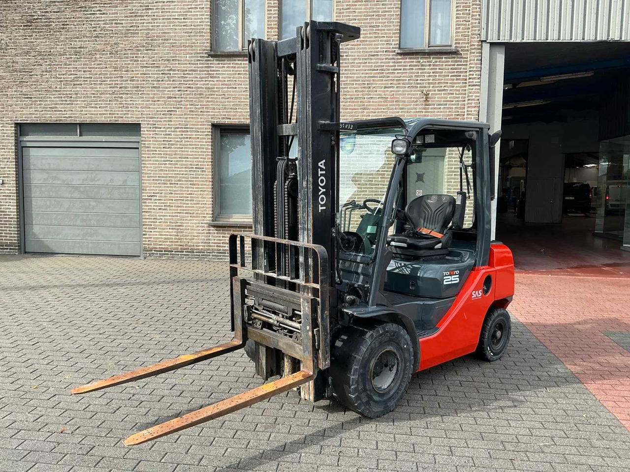 2012 TOYOTA 02-8FDF25 FORKLIFT - Forklift: picture 1 2012 TOYOTA 02-8FDF25 FORKLIFT - Forklift: picture 1