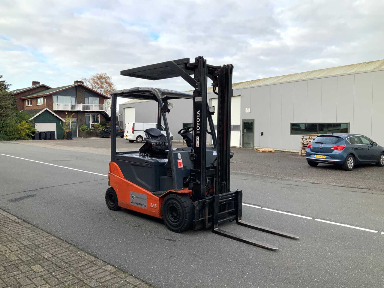 2013 TOYOTA 8FBMT25 FORKLIFT - Forklift: picture 4 2013 TOYOTA 8FBMT25 FORKLIFT - Forklift: picture 4