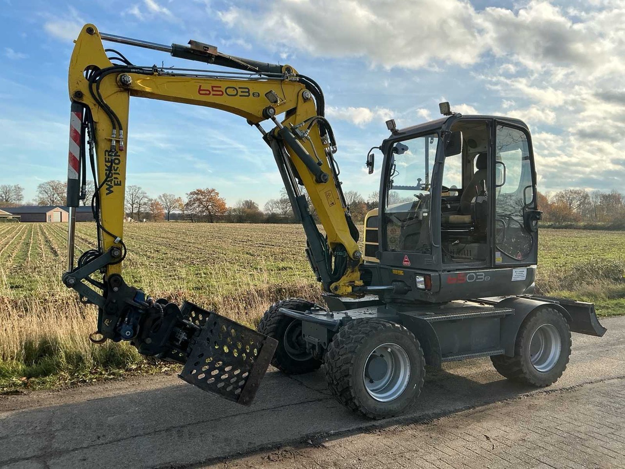 2013 WACKER NEUSON 6503-2 WHEELED EXCAVATOR - Wheel excavator: picture 1 2013 WACKER NEUSON 6503-2 WHEELED EXCAVATOR - Wheel excavator: picture 1