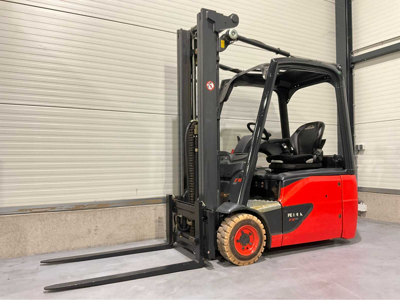 2015 LINDE E16-02 1600KG 3915HOUR FORKLIFT - Forklift: picture 1 2015 LINDE E16-02 1600KG 3915HOUR FORKLIFT - Forklift: picture 1