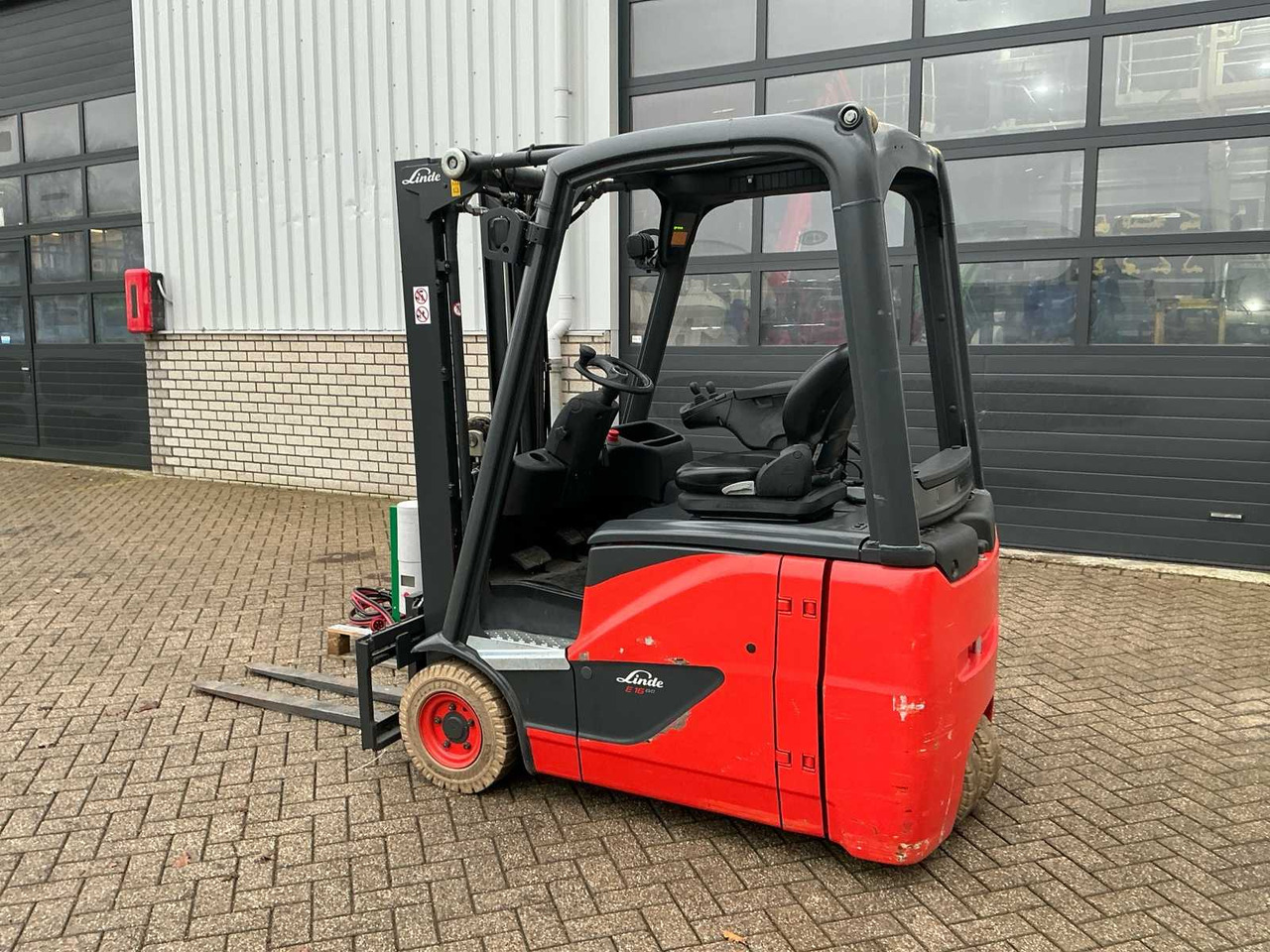 2015 LINDE E16H-02 EVO FORKLIFT - Forklift: picture 4 2015 LINDE E16H-02 EVO FORKLIFT - Forklift: picture 4